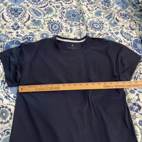 NWT Tuckernuck Sport Navy Short Sleeve Ryan Boyfriend Tee. Size S - Picture 5 of 13